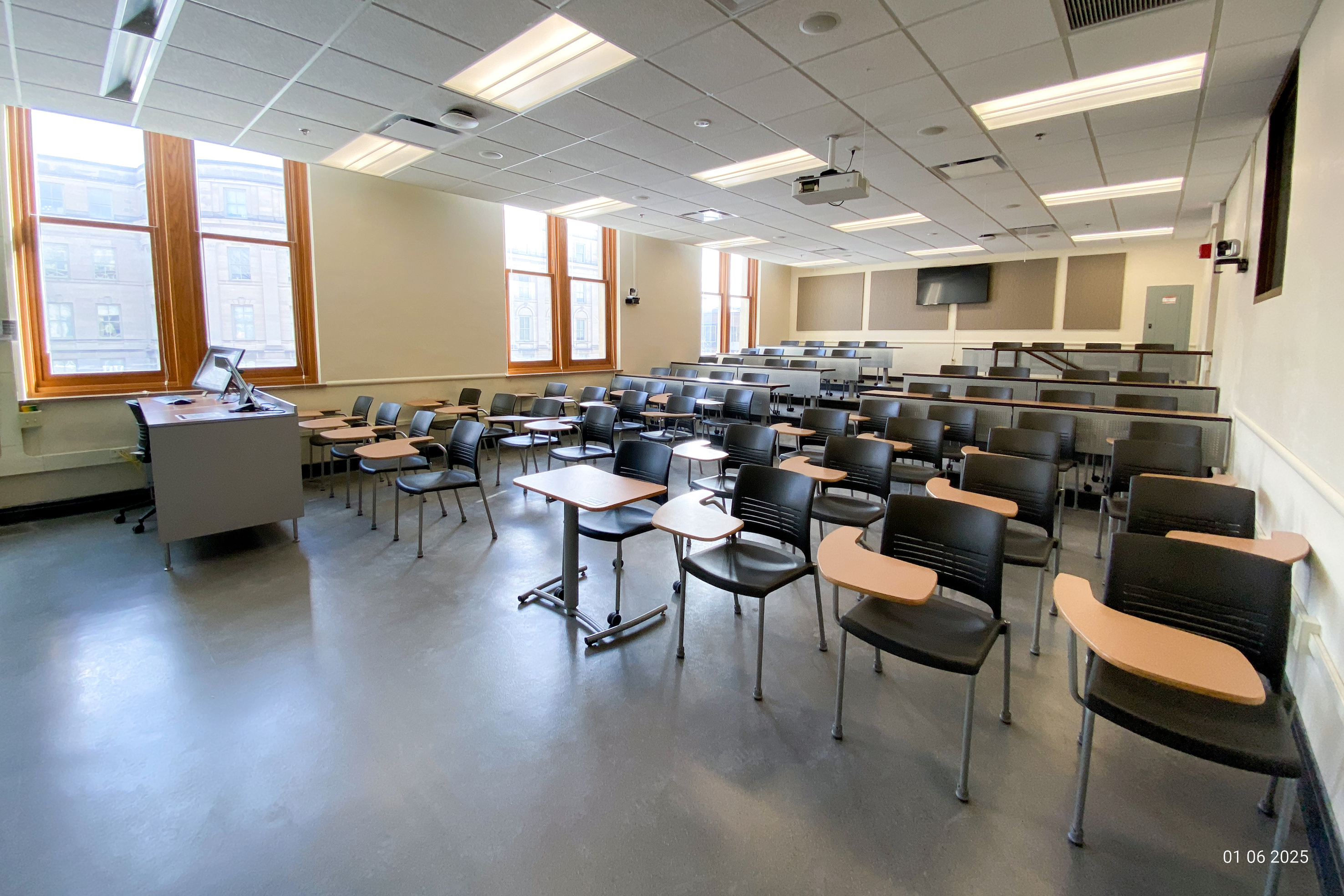 Maclean Hall 118 | University Classrooms - The University of Iowa
